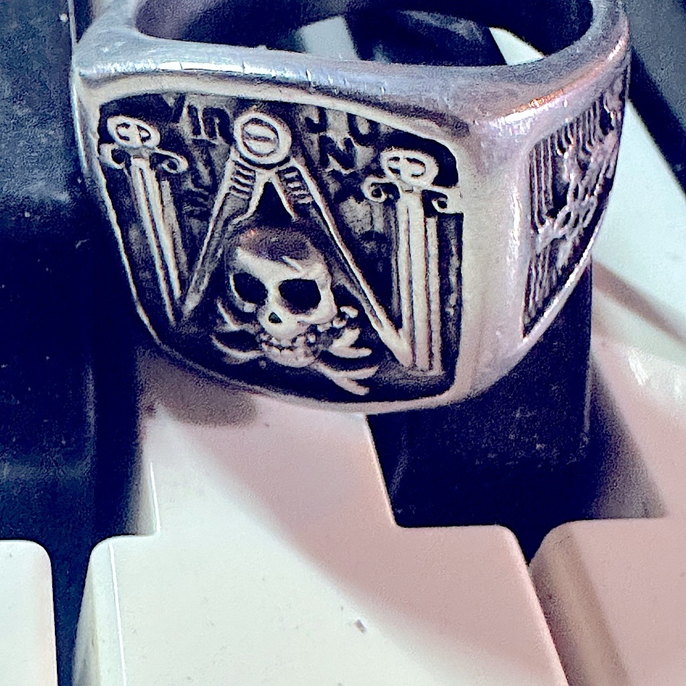 Silver skull masonic compass flanked by pillars, Rose Croix and Yod 32